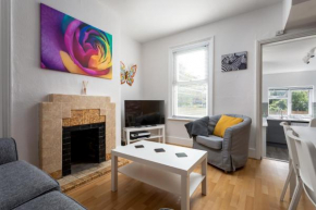 Market Street 5 min walk to town centre
